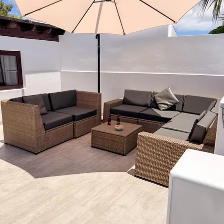 - Vista Oceana - Stunning 5 Bedroom Modern With Private Heated Pool And Ocean Views *