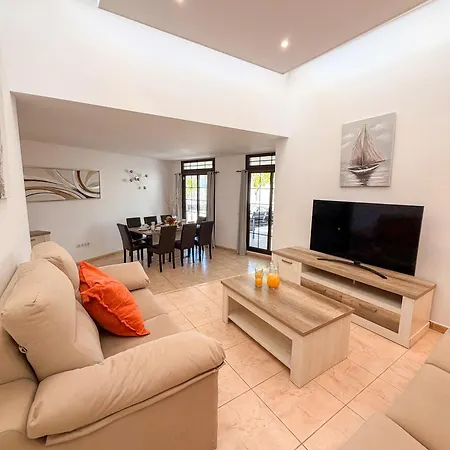 - Vista Oceana - Stunning 5 Bedroom Modern With Private Heated Pool And Ocean Views Villa