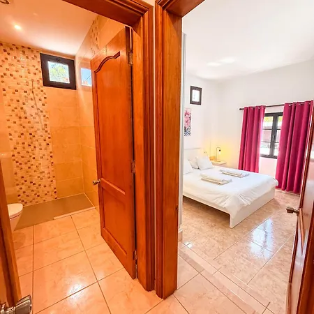 - Vista Oceana - Stunning 5 Bedroom Modern With Private Heated Pool And Ocean Views Villa *