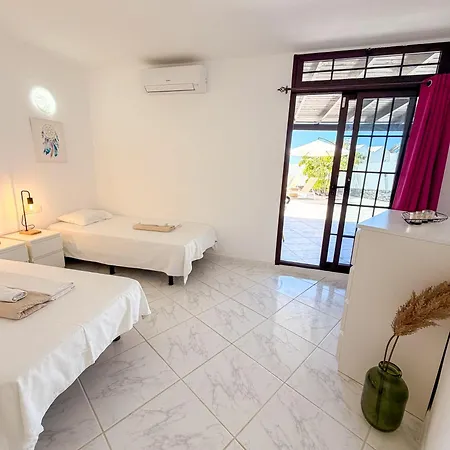 - Vista Oceana - Stunning 5 Bedroom Modern With Private Heated Pool And Ocean Views