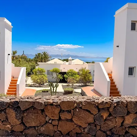 Villa - Vista Oceana - Stunning 5 Bedroom Modern With Private Heated Pool And Ocean Views *